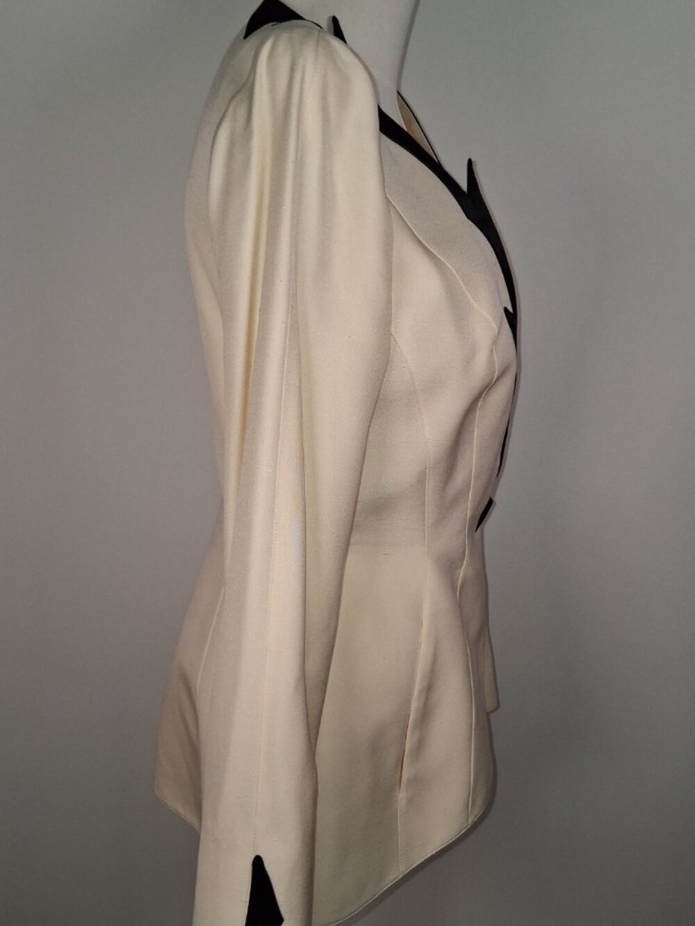 Vintage Thierry Mugler Silk Contrast Flame Blazer size EU 40 - US 8 - Picture 3 of 11